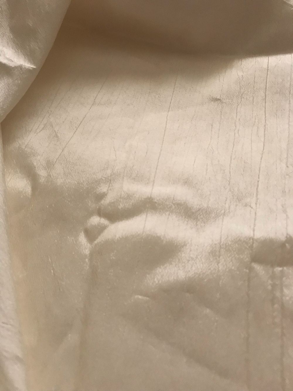Shimmering Cream Fabric - Picture 3 of 4